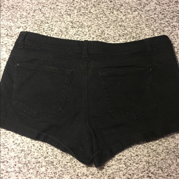 Vanilla Star Shorts - Picture 4 of 4